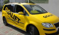 Vollverklebung - Folie statt Lack - Gigalift VW Touran von silber zu gelb